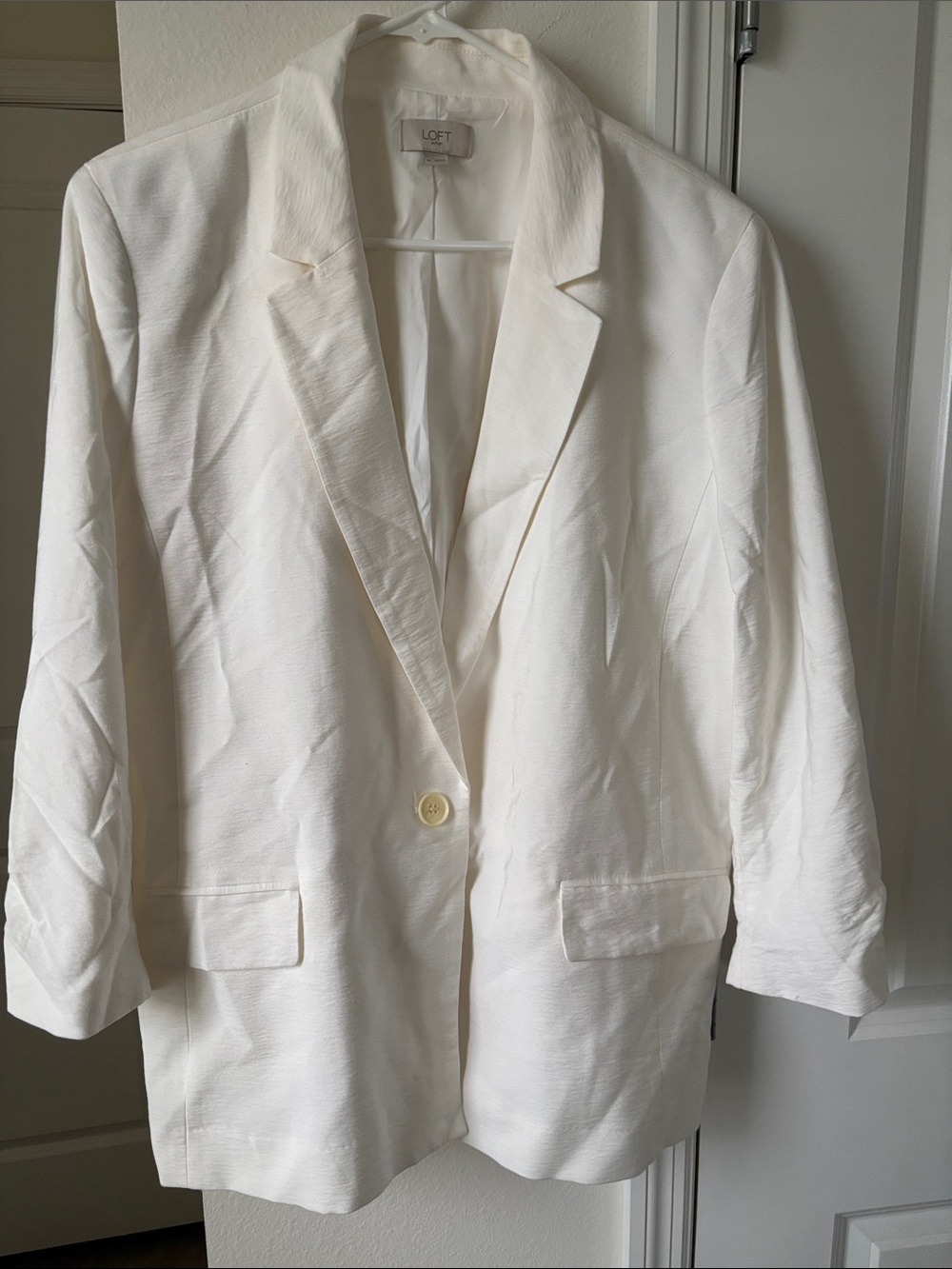 LOFT Cream Single-Button Notch Lapel Blazer